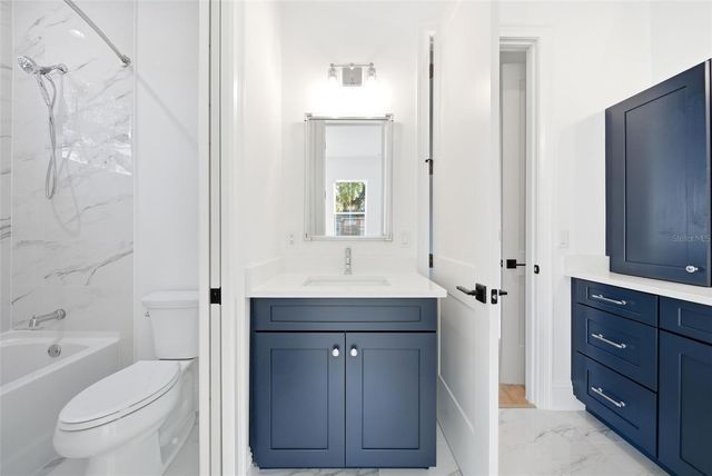 2215 AMHERST AVENUE, Orlando, FL 32804