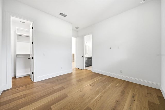 2215 AMHERST AVENUE, Orlando, FL 32804