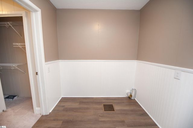 106 Cloverdale Drive, Boiling Springs, SC 29316