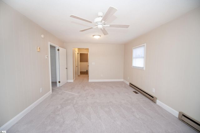 106 Cloverdale Drive, Boiling Springs, SC 29316