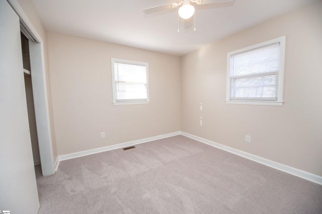 106 Cloverdale Drive, Boiling Springs, SC 29316