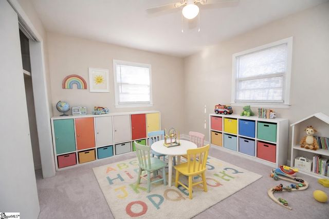 106 Cloverdale Drive, Boiling Springs, SC 29316