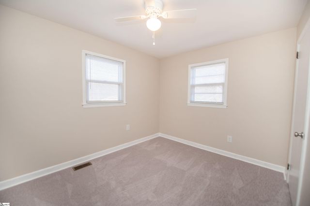 106 Cloverdale Drive, Boiling Springs, SC 29316