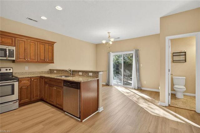 313 Woodruff ST, Suffolk, VA 23434