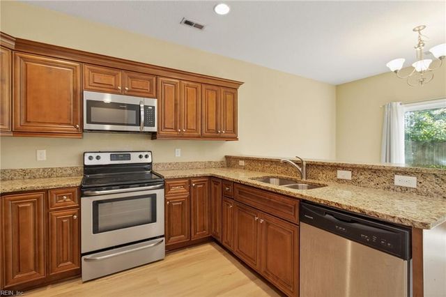 313 Woodruff ST, Suffolk, VA 23434