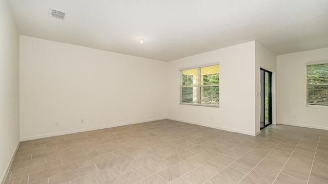 489 Sea Spray Dr, Fort Pierce, FL 34945