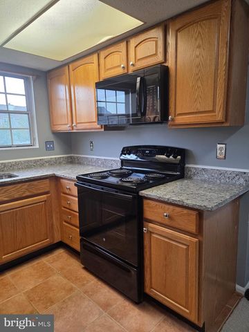 101 PROSPERITY AVE SE #A, Leesburg, VA 20175