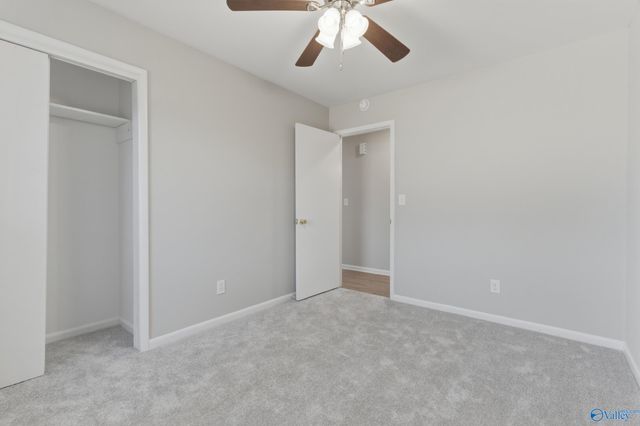 301 Holloway Street NW, Hartselle, AL 35640