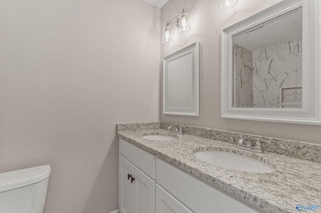 301 Holloway Street NW, Hartselle, AL 35640