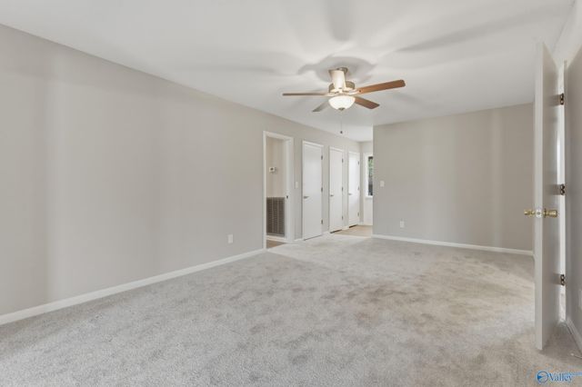 301 Holloway Street NW, Hartselle, AL 35640