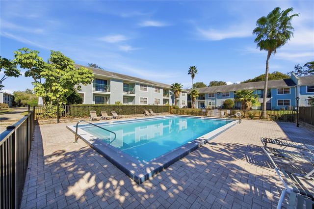 5040 TERRACE PALMS CIRCLE 102, Tampa, FL 33617