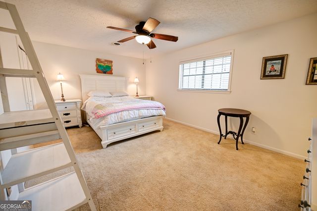 105 Garden Hills Drive, Calhoun, GA 30701