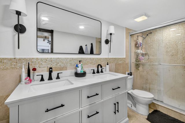 4491 Crystal Lake Drive 201a, Deerfield Beach, FL 33064