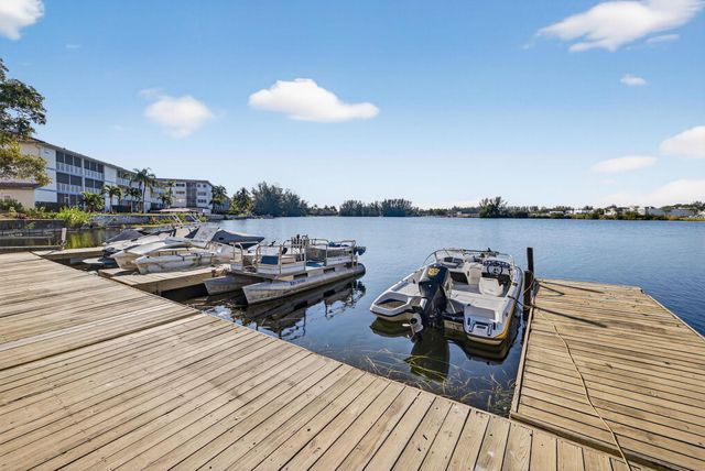 4491 Crystal Lake Drive 201a, Deerfield Beach, FL 33064