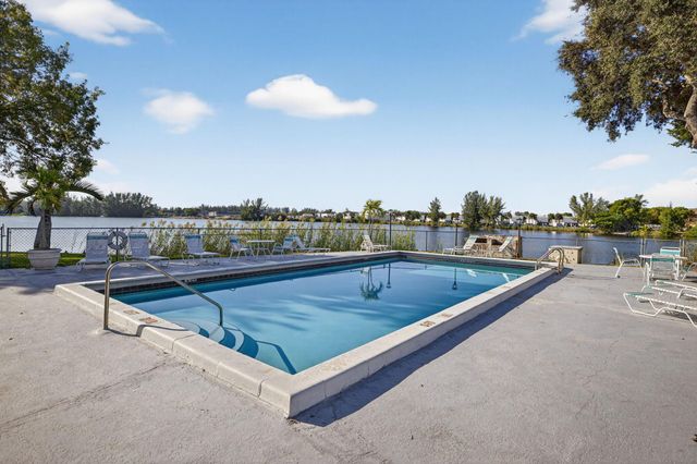 4491 Crystal Lake Drive 201a, Deerfield Beach, FL 33064