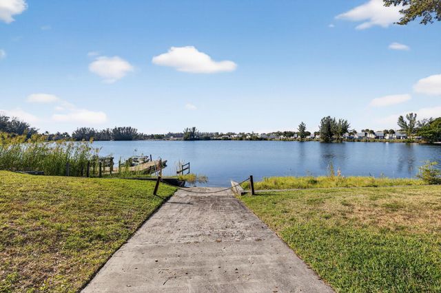 4491 Crystal Lake Drive 201a, Deerfield Beach, FL 33064