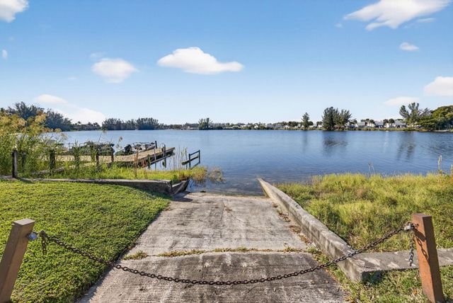 4491 Crystal Lake Drive 201a, Deerfield Beach, FL 33064