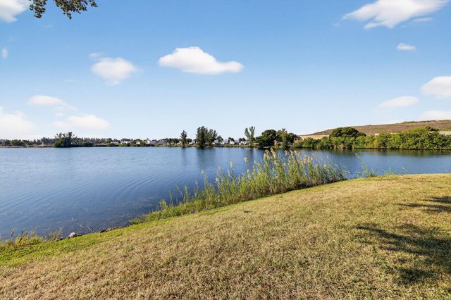 4491 Crystal Lake Drive 201a, Deerfield Beach, FL 33064