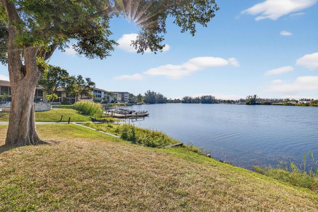 4491 Crystal Lake Drive 201a, Deerfield Beach, FL 33064