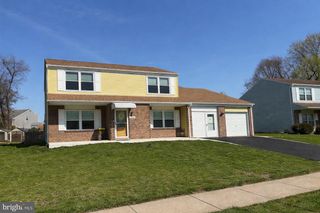 4535 WINDING BROOK DR, Bensalem, PA 19020