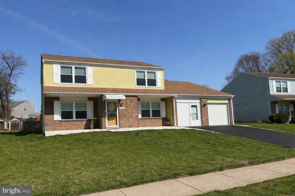 Image 1 of property listing at 4535 WINDING BROOK DR, Bensalem, PA 19020
