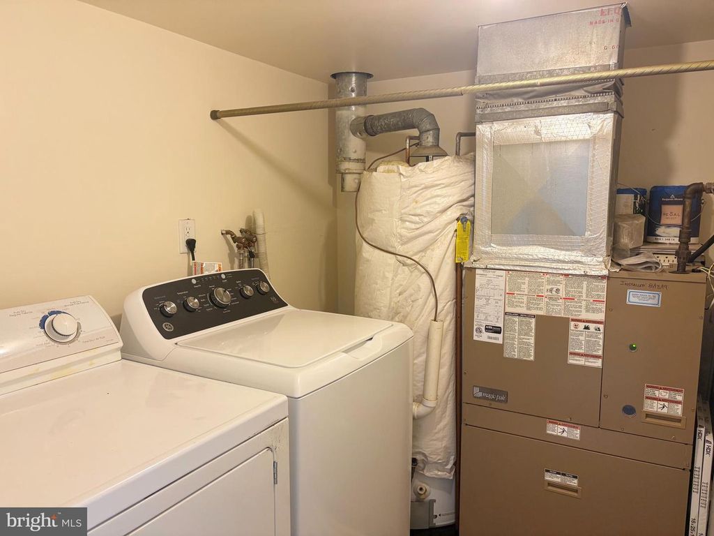 Image 12 of property listing at 4535 WINDING BROOK DR, Bensalem, PA 19020