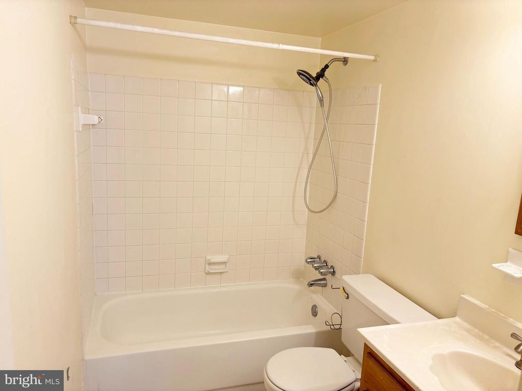 Image 8 of property listing at 4535 WINDING BROOK DR, Bensalem, PA 19020