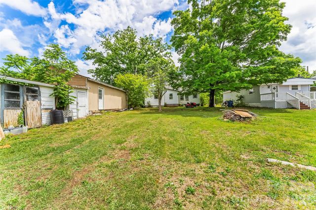 137 12th Street NW, Hickory, NC 28601