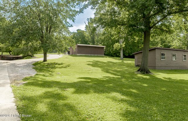 3519 Chenoweth Run Rd, Louisville, KY 40299