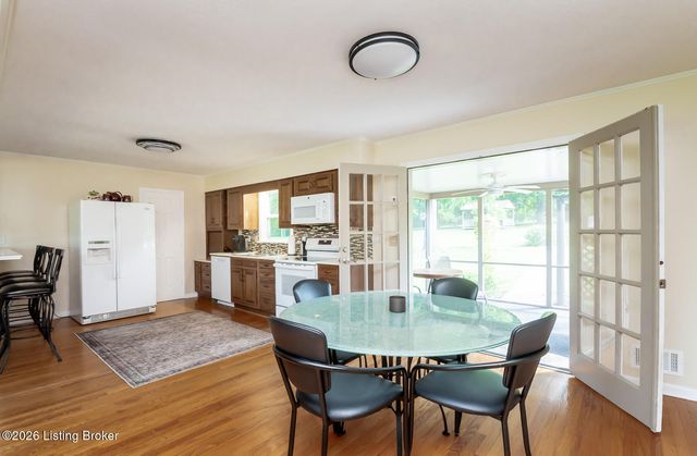3519 Chenoweth Run Rd, Louisville, KY 40299