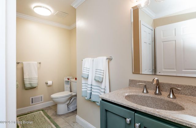 3519 Chenoweth Run Rd, Louisville, KY 40299