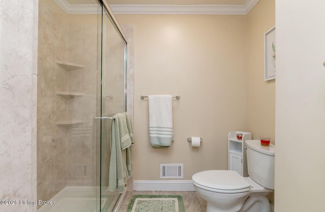 3519 Chenoweth Run Rd, Louisville, KY 40299