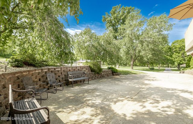 3519 Chenoweth Run Rd, Louisville, KY 40299