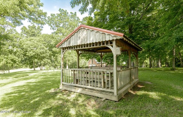 3519 Chenoweth Run Rd, Louisville, KY 40299