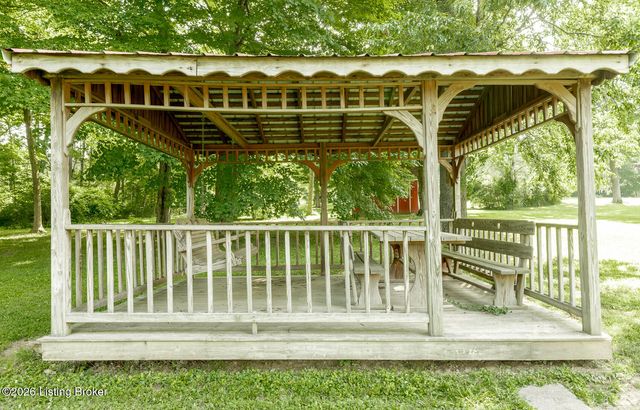 3519 Chenoweth Run Rd, Louisville, KY 40299