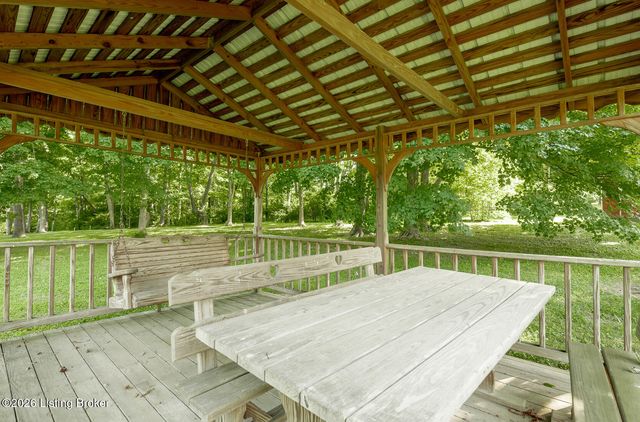3519 Chenoweth Run Rd, Louisville, KY 40299