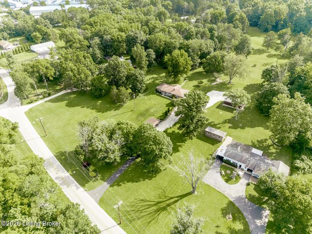 3519 Chenoweth Run Rd, Louisville, KY 40299