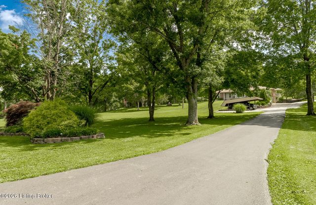 3519 Chenoweth Run Rd, Louisville, KY 40299