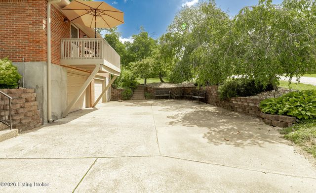 3519 Chenoweth Run Rd, Louisville, KY 40299