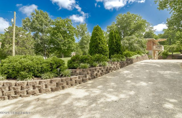 3519 Chenoweth Run Rd, Louisville, KY 40299
