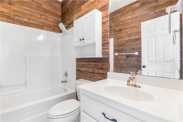 13449 Loyle Lane, Gravette, AR 72736