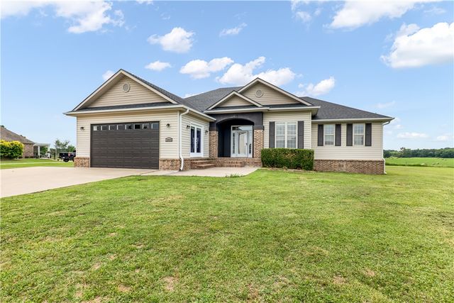 13449 Loyle Lane, Gravette, AR 72736