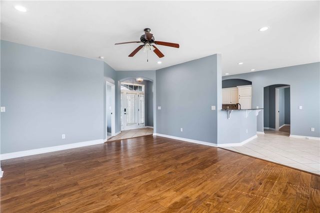 13449 Loyle Lane, Gravette, AR 72736