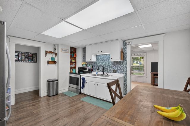 314 N Washington Avenue, Lacona, IA 50139