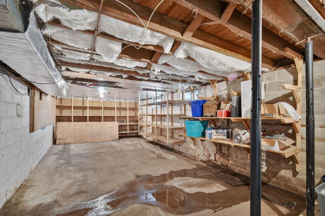314 N Washington Avenue, Lacona, IA 50139