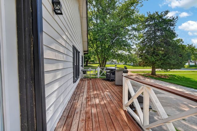 314 N Washington Avenue, Lacona, IA 50139