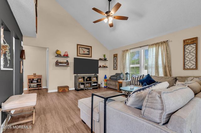 84 Azalea Circle, Jackson, NJ 08527