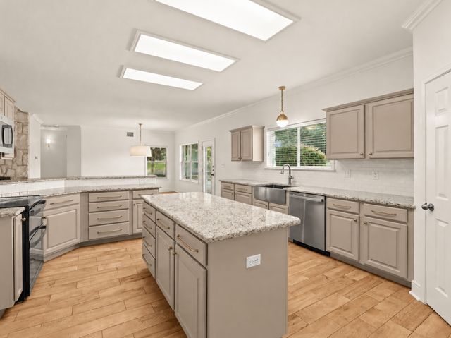 8727 Paseo Oaks, San Antonio, TX 78255