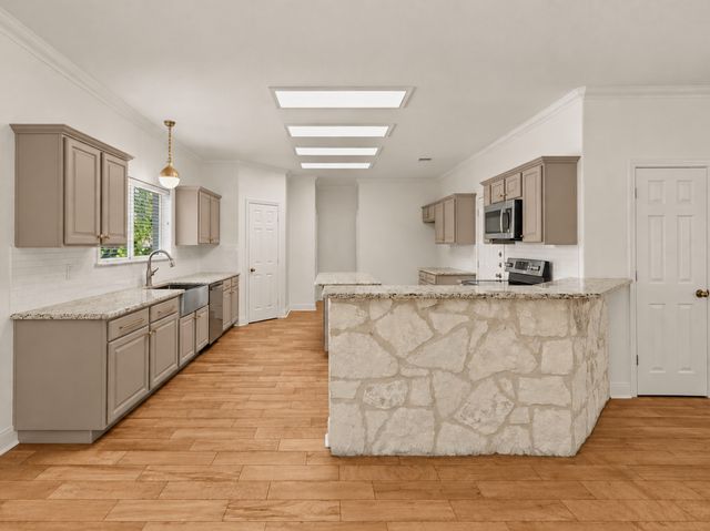 8727 Paseo Oaks, San Antonio, TX 78255