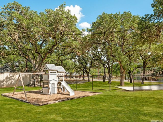 8727 Paseo Oaks, San Antonio, TX 78255